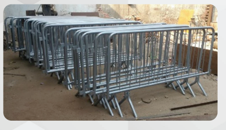 Crowd control barricade